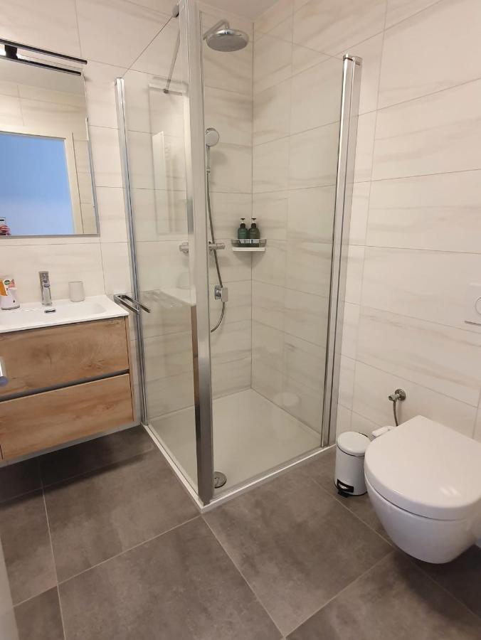 Appartement Strassen - 2 Bed Designer Flat Extérieur photo